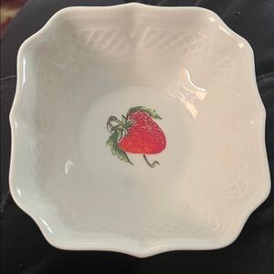 Louis Lourioux "Strawberry" collection, created by Philippe Deshoulières Bowl